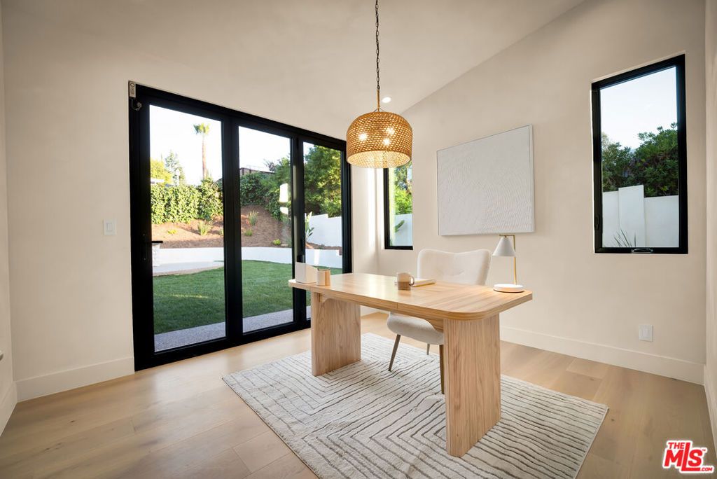Image 50 of property listing at 18840 La Amistad Place, Tarzana, CA 91356