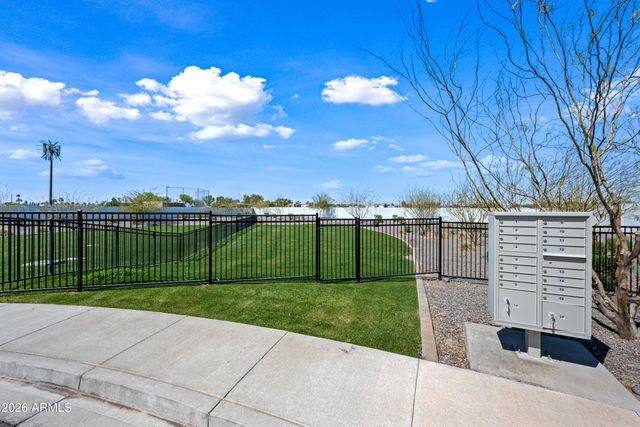 4607 S 23RD Way, Phoenix, AZ 85040