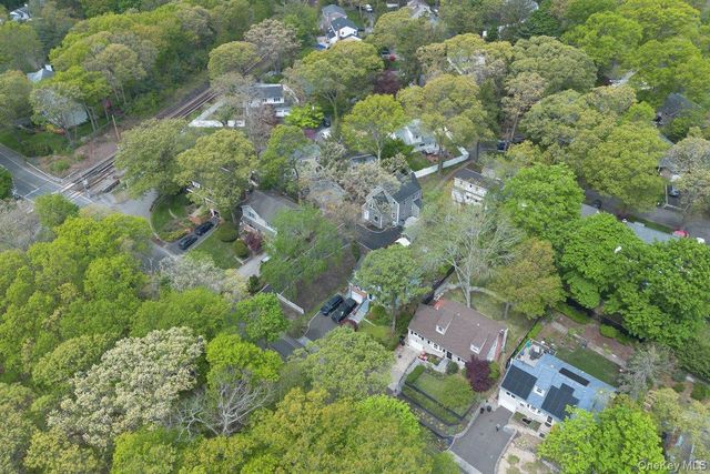 10 Harby Drive, Huntington, NY 11743