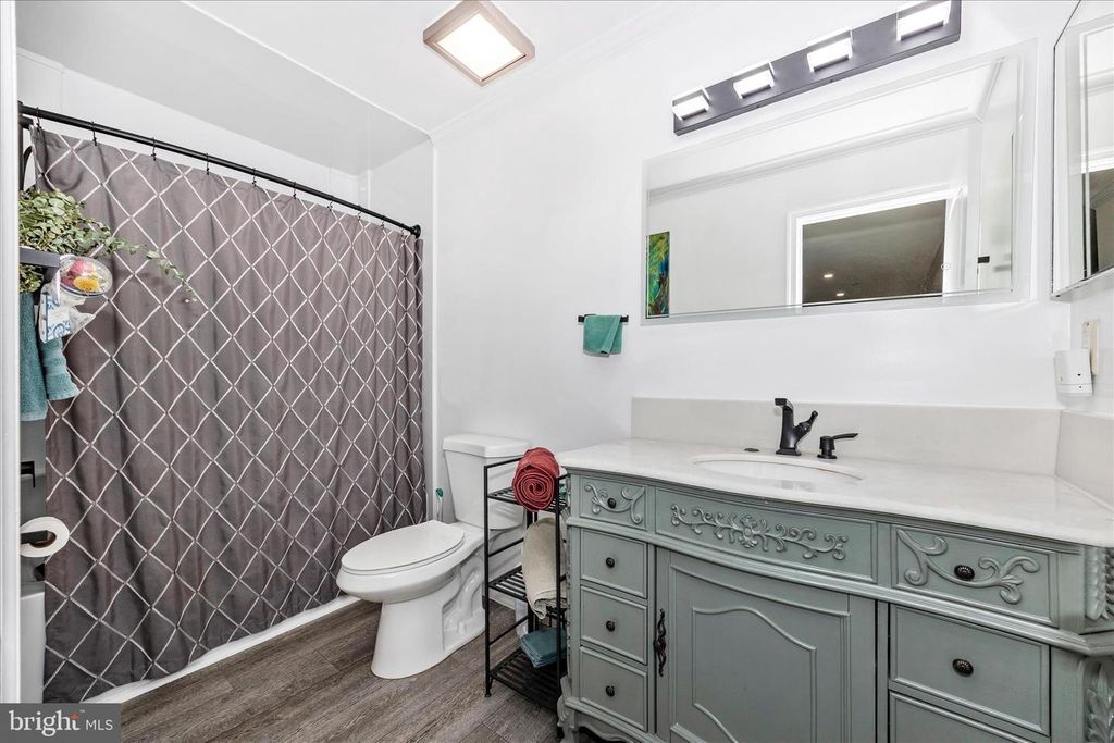 Image 23 of property listing at 12902 CHURCHILL RIDGE CIR #2-14, Germantown, MD 20874