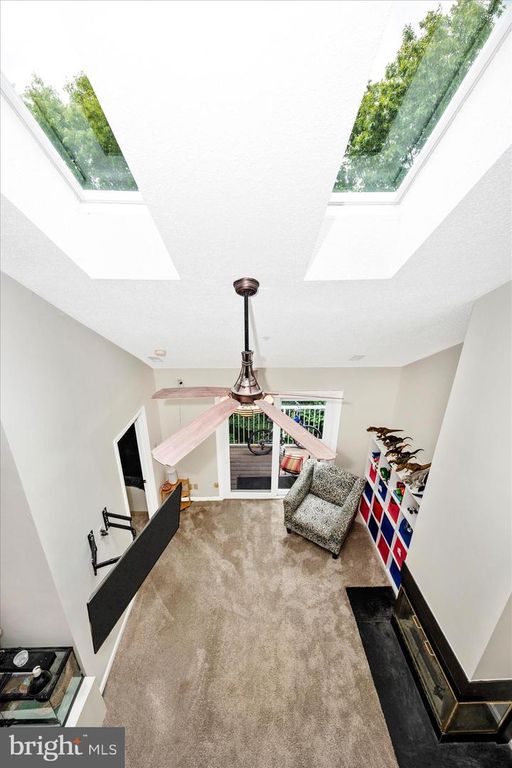 Image 33 of property listing at 12902 CHURCHILL RIDGE CIR #2-14, Germantown, MD 20874