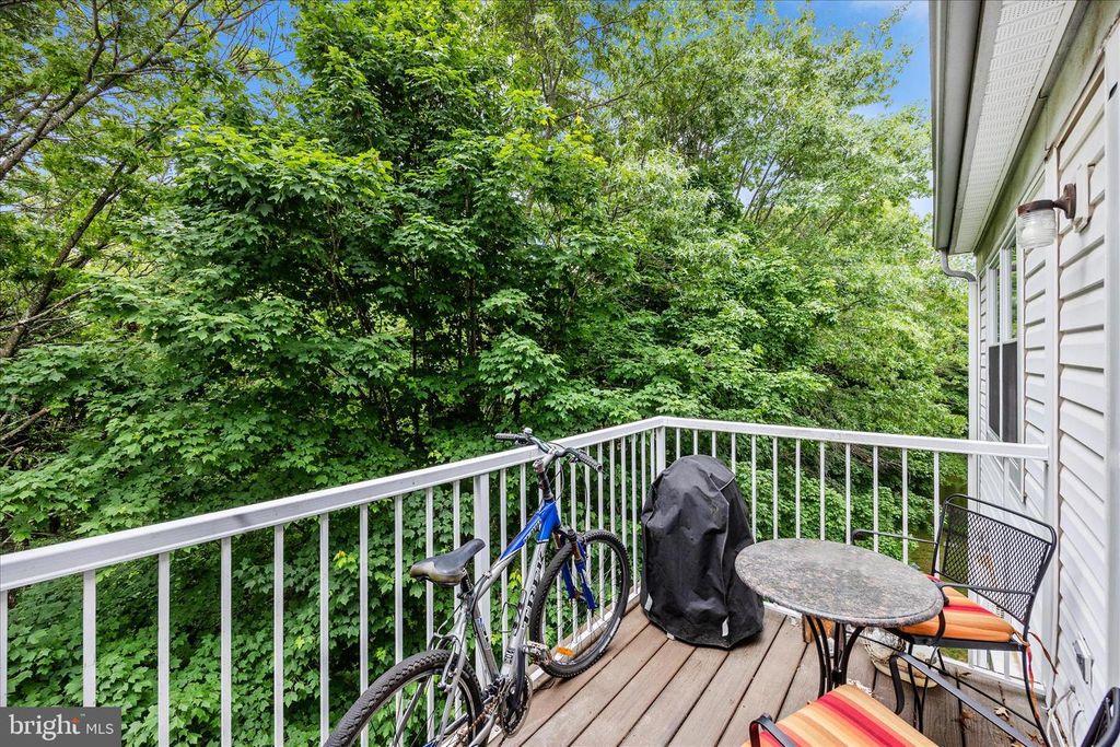 Image 40 of property listing at 12902 CHURCHILL RIDGE CIR #2-14, Germantown, MD 20874