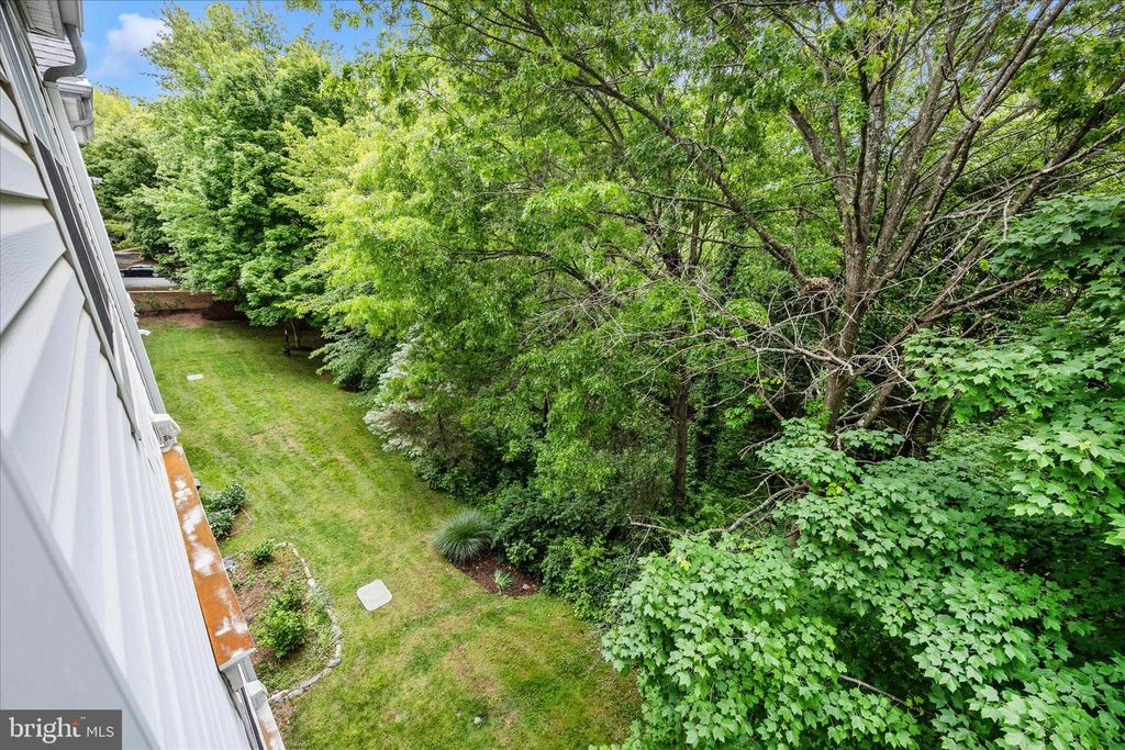 Image 41 of property listing at 12902 CHURCHILL RIDGE CIR #2-14, Germantown, MD 20874
