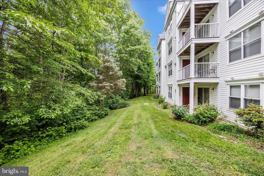 Image 44 of property listing at 12902 CHURCHILL RIDGE CIR #2-14, Germantown, MD 20874
