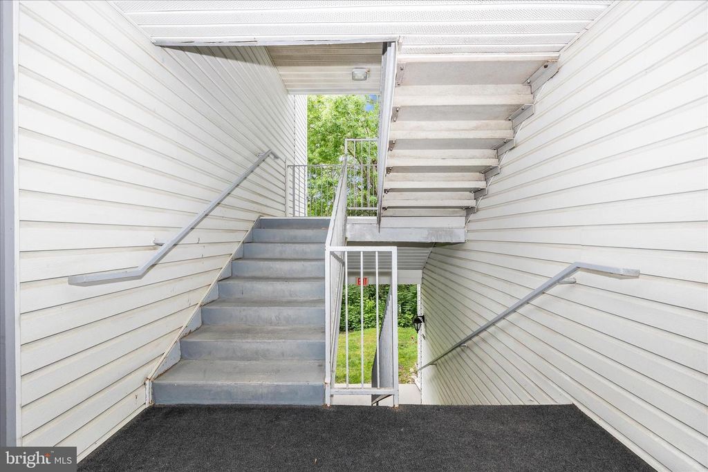 Image 46 of property listing at 12902 CHURCHILL RIDGE CIR #2-14, Germantown, MD 20874