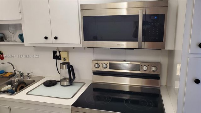 1833 S Ocean Dr 1103, Hallandale Beach, FL 33009