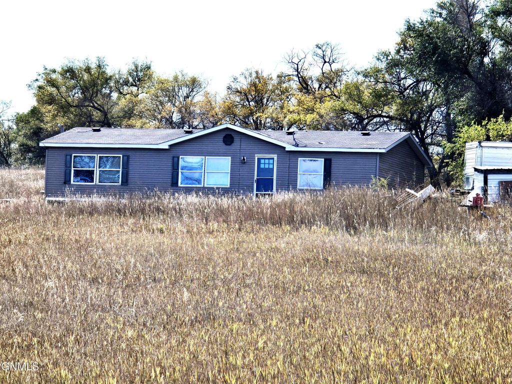 12530 24th Street NW, Watford City, ND 58854