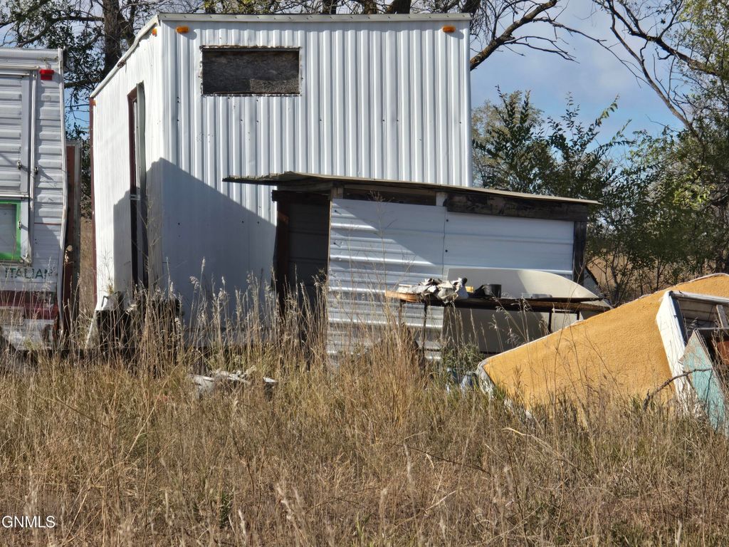 12530 24th Street NW, Watford City, ND 58854 photo 12