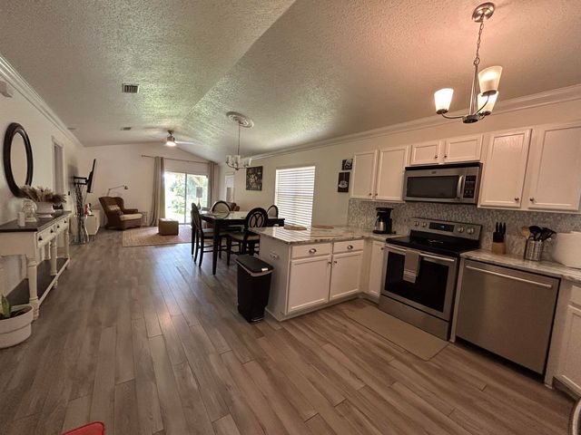 228 Nesmith Ave, St Augustine, FL 32084