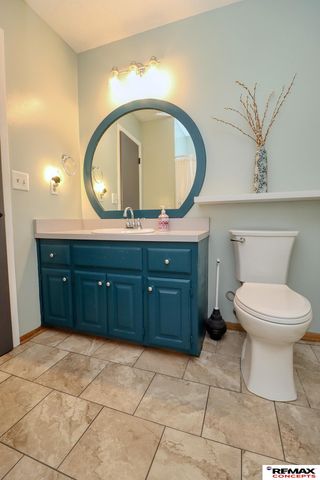 4749 Duxhall Drive, Lincoln, NE 68516
