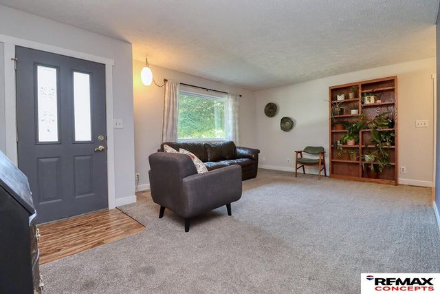 4749 Duxhall Drive, Lincoln, NE 68516