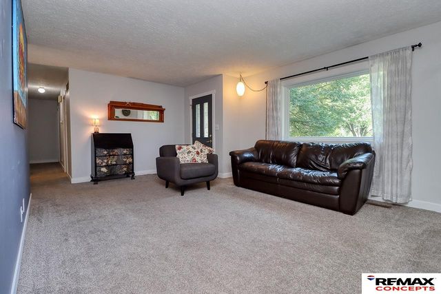 4749 Duxhall Drive, Lincoln, NE 68516