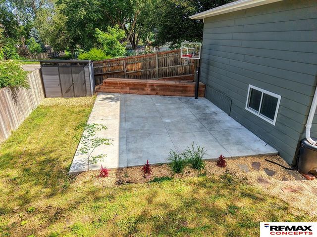 4749 Duxhall Drive, Lincoln, NE 68516