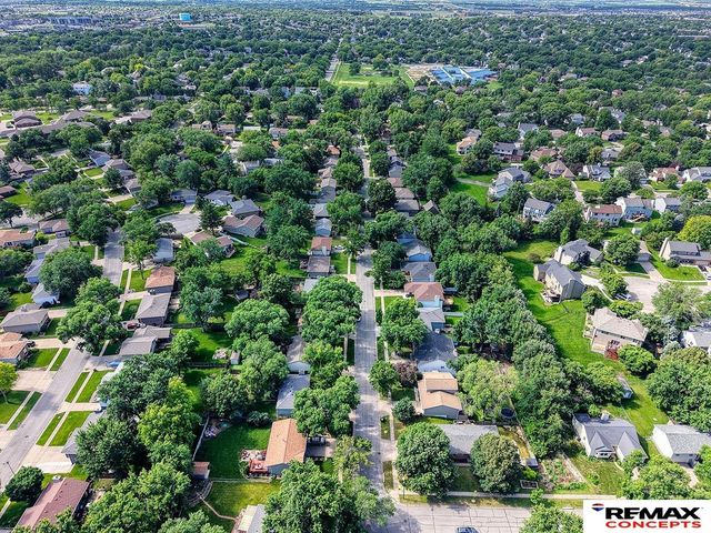 4749 Duxhall Drive, Lincoln, NE 68516