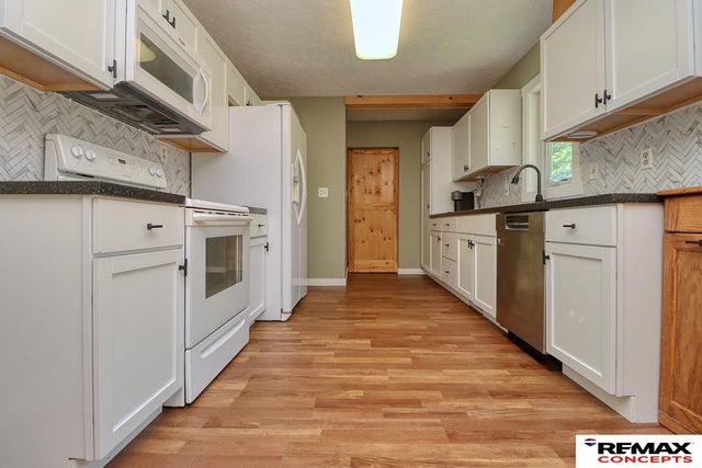 4749 Duxhall Drive, Lincoln, NE 68516