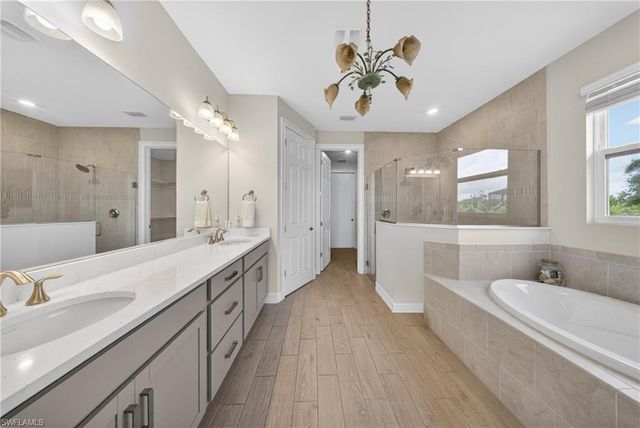 18698 Royal Hammock BLVD, Naples, FL 34114