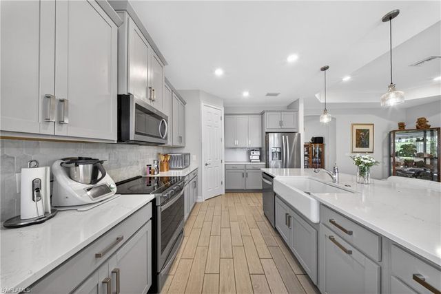 18698 Royal Hammock BLVD, Naples, FL 34114