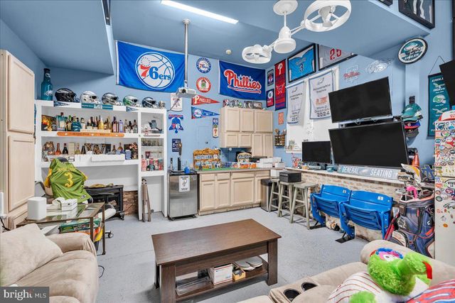 130 E HANCOCK ST, Riverside, NJ 08075