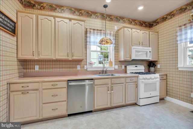 130 E HANCOCK ST, Riverside, NJ 08075