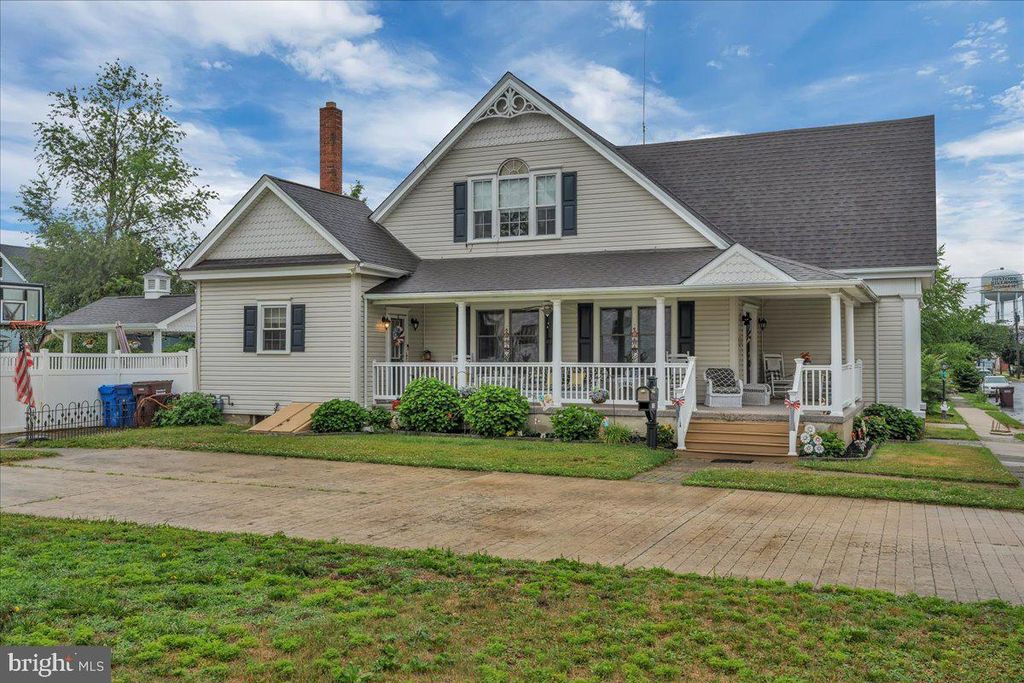 130 E HANCOCK ST, Riverside, NJ 08075