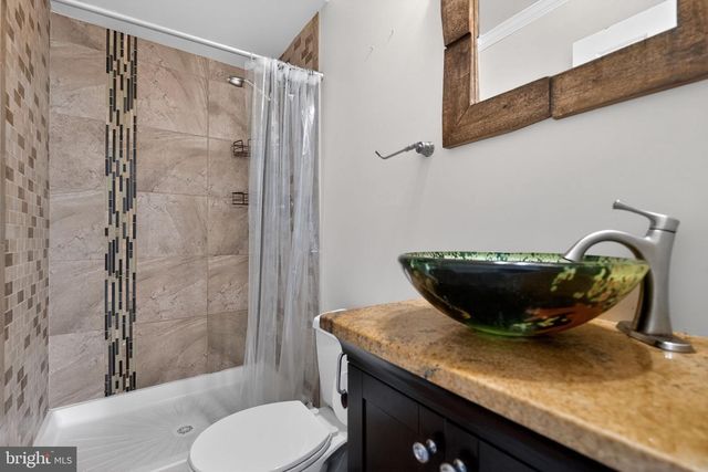 2435 VINEYARD LN, Crofton, MD 21114