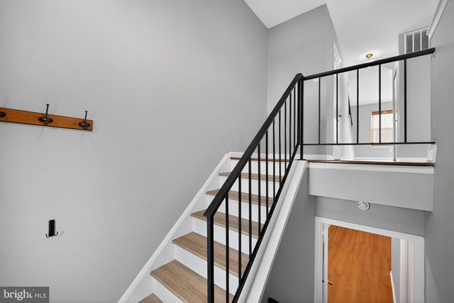 2435 VINEYARD LN, Crofton, MD 21114