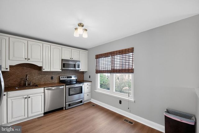 2435 VINEYARD LN, Crofton, MD 21114