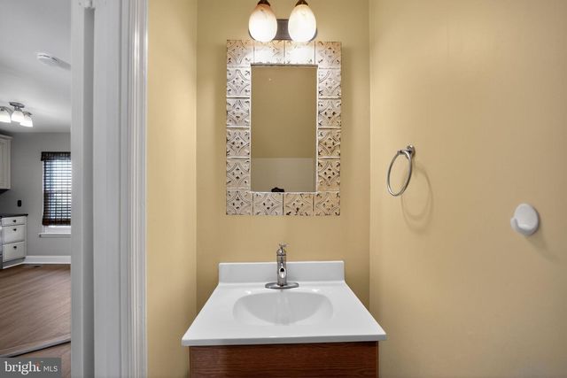 2435 VINEYARD LN, Crofton, MD 21114