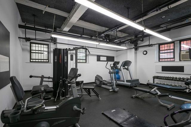 333 E 53rd St Apt 1F, New York City, NY 10022