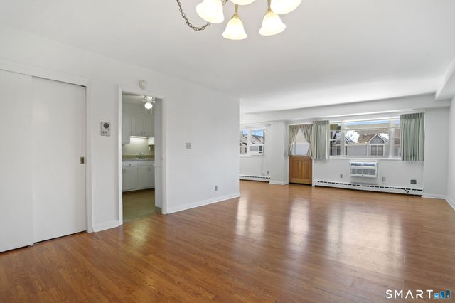 25 Cartright Street 3K, Bridgeport, CT 06604