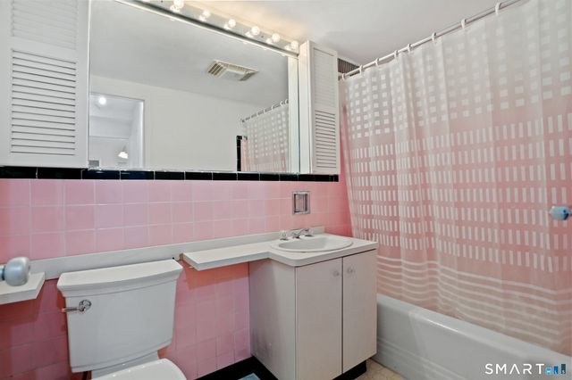 25 Cartright Street 3K, Bridgeport, CT 06604