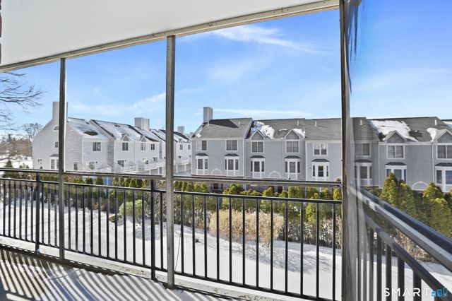 25 Cartright Street 3K, Bridgeport, CT 06604