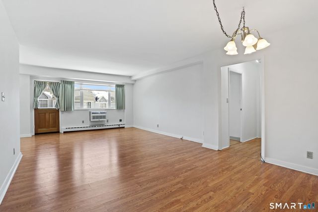 25 Cartright Street 3K, Bridgeport, CT 06604