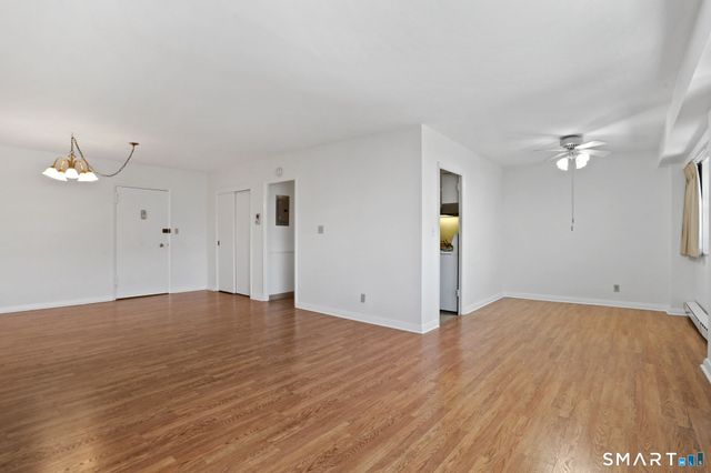 25 Cartright Street 3K, Bridgeport, CT 06604