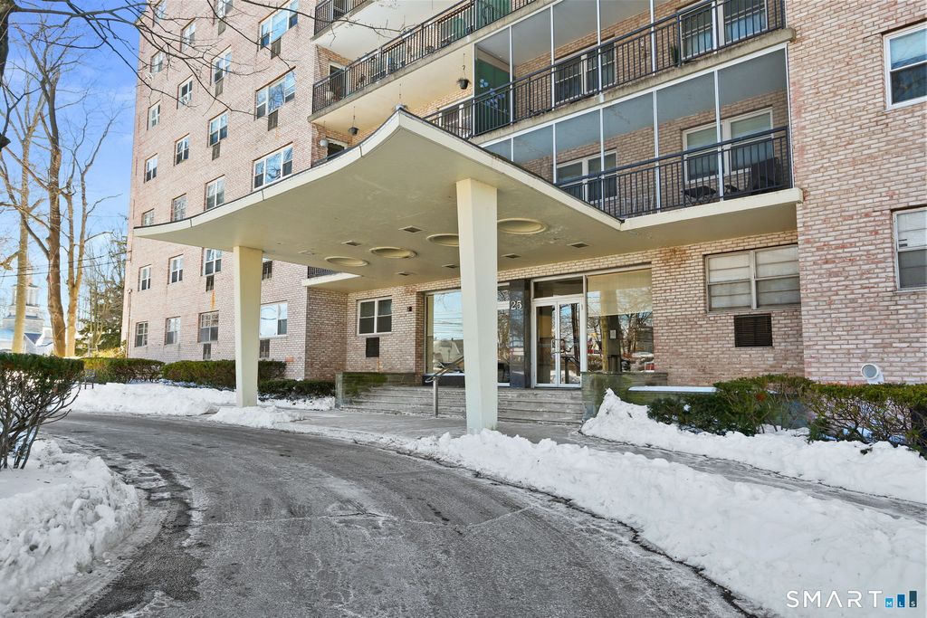 25 Cartright Street 3K, Bridgeport, CT 06604