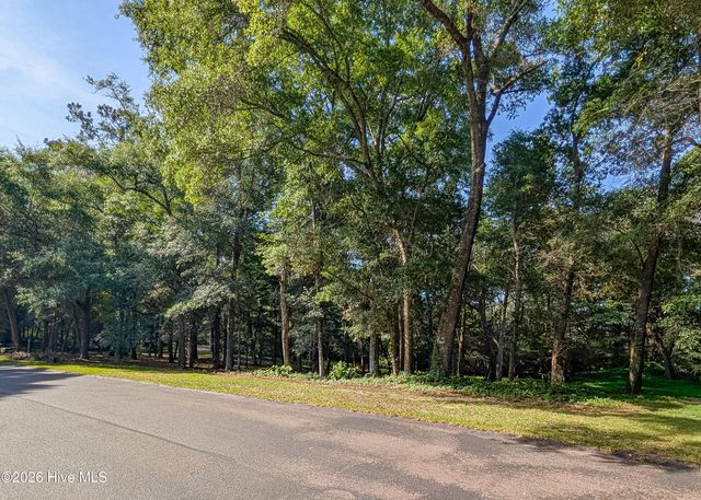2905 Island Drive SE, Bolivia, NC 28422