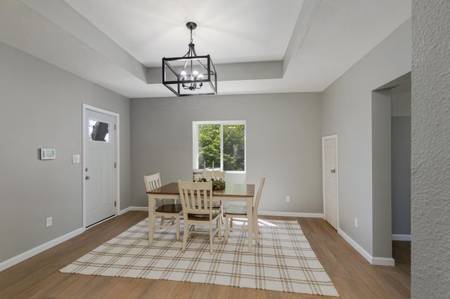 1874 N Main Avenue, Springfield, MO 65803