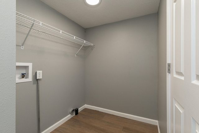 1874 N Main Avenue, Springfield, MO 65803