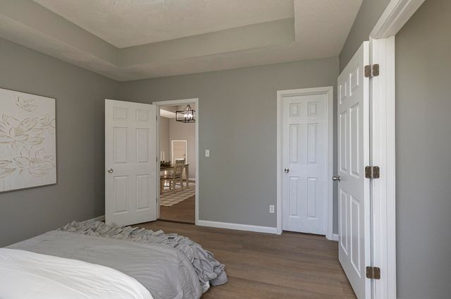 1874 N Main Avenue, Springfield, MO 65803