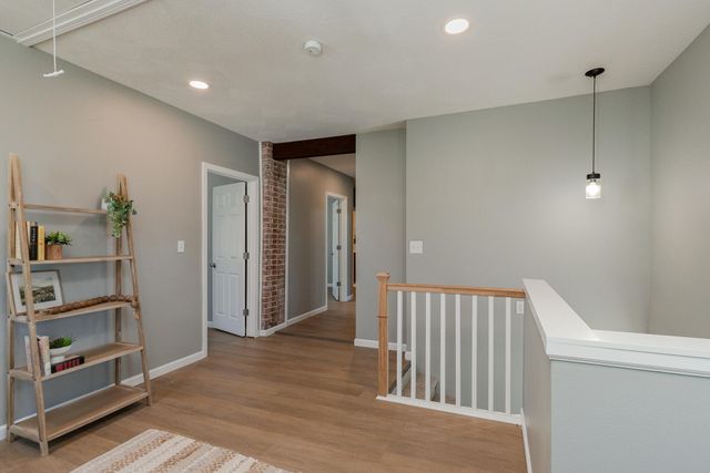 1874 N Main Avenue, Springfield, MO 65803