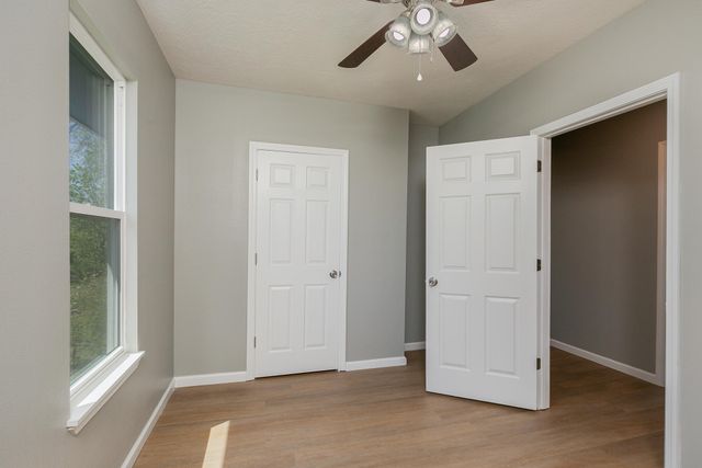 1874 N Main Avenue, Springfield, MO 65803