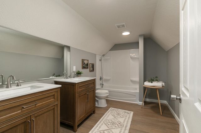 1874 N Main Avenue, Springfield, MO 65803