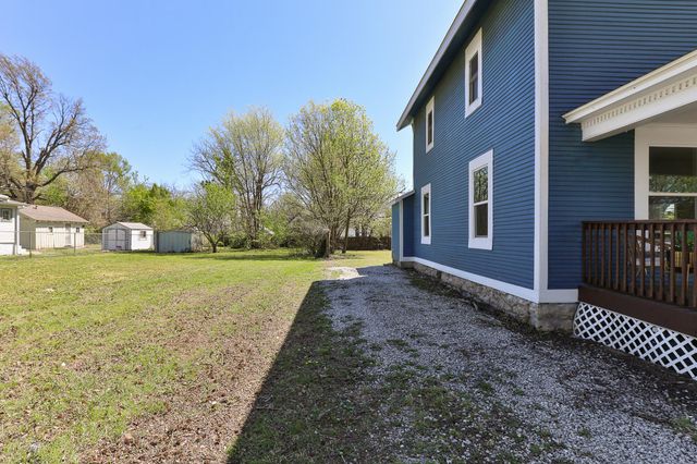 1874 N Main Avenue, Springfield, MO 65803