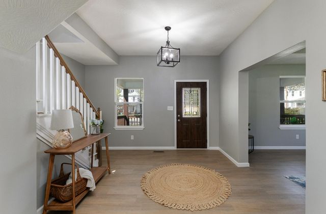 1874 N Main Avenue, Springfield, MO 65803