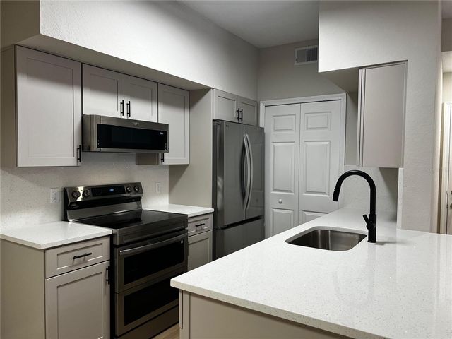 13102 MULBERRY PARK DRIVE 917, Orlando, FL 32821