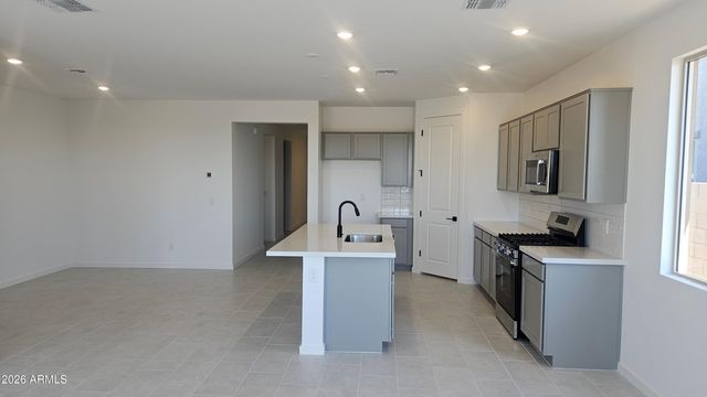 15543 W HACKAMORE Drive, Surprise, AZ 85387