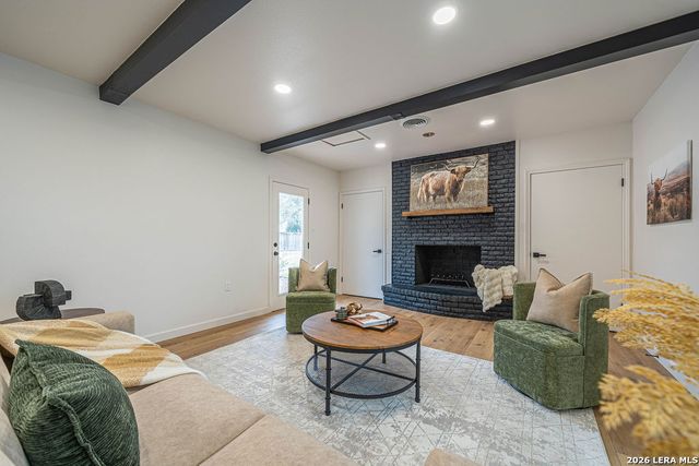 355 Donella, San Antonio, TX 78232