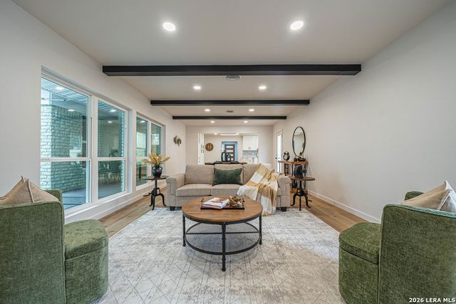 355 Donella, San Antonio, TX 78232