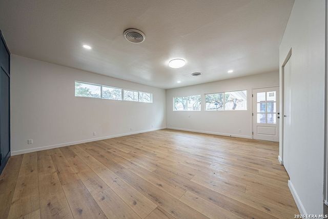 355 Donella, San Antonio, TX 78232