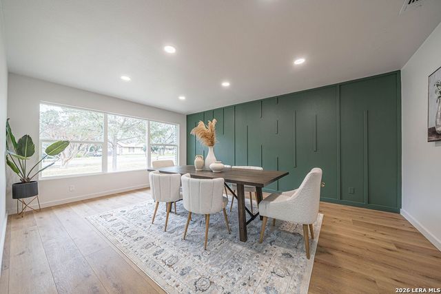 355 Donella, San Antonio, TX 78232